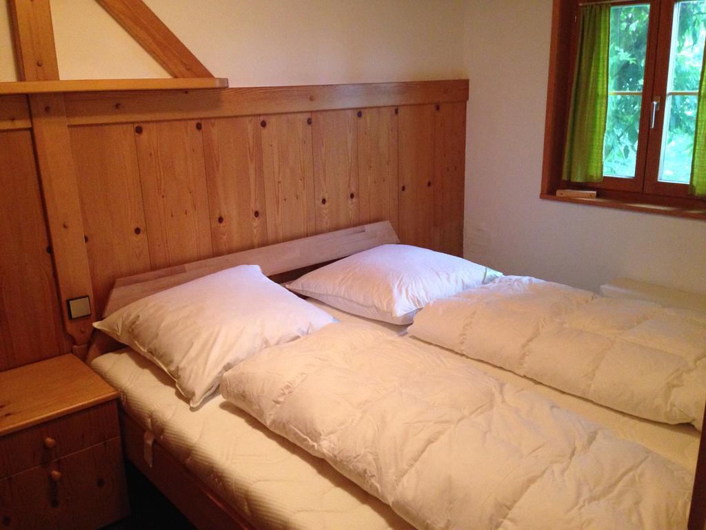 Ferienwohnungen Im Blockhaus Metzler Schwarzenberg im Bregenzerwald Chambre photo